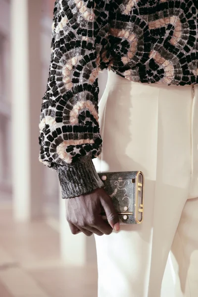 Look 24